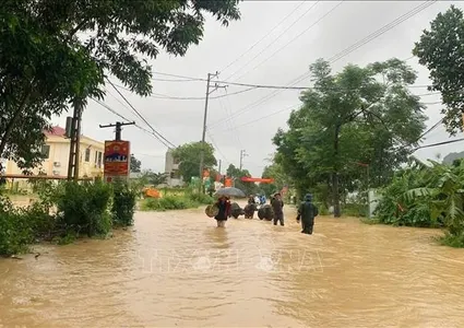 Over 907 billion VND pledged in support of flood victims