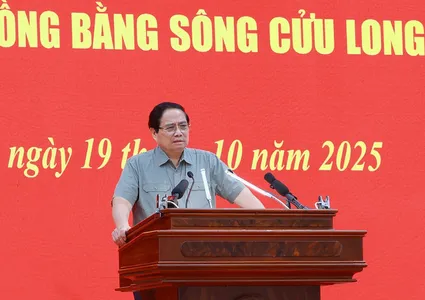 PM describes infrastructure project construction in Mekong Delta as demand from heart