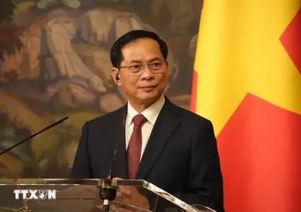 Deputy PM highlights importance of boosting open trade in APEC