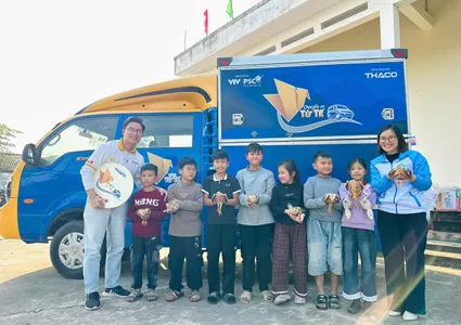 Kindness Bus in January: When Little Chicks Nurture the Dream of Going to School for Disadvantaged Students