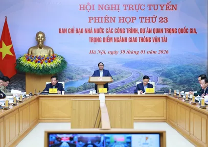 Prime Minister highlights priority of implementing expressway projects