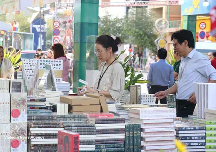 Tet Book Street Festival welcomes Spring with knowledge, renewed thinking