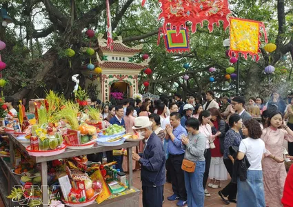 Spring pagoda visits preserve Hanoians’ spiritual culture