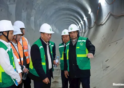 PM requests planning railway sector with over-100-year vision