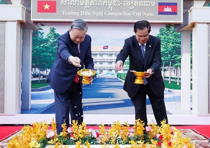 Party leader attends ground-breaking ceremony for Cambodia-Viet Nam Friendship School in Phnom Penh