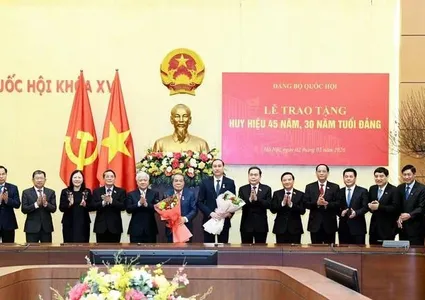 NA Chairman chairs Party membership badge award ceremony