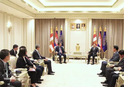 Vietnam consolidates traditional ties with Cambodia