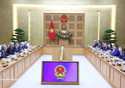 Deputy PM works with EC's inspection delegation on IUU fishing combat