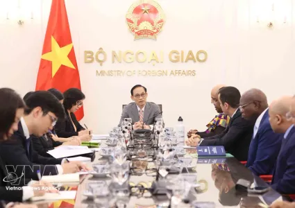 Foreign minister welcomes ambassadors of African nations