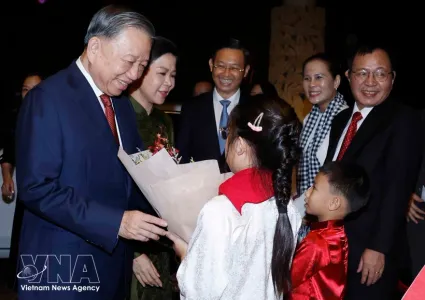 Top Vietnamese leader begins state visit to Singapore