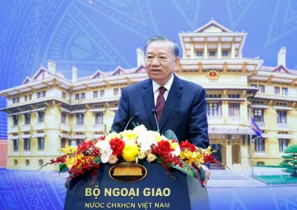 Foreign affairs must play pioneering role, provide sound advice, take prompt action: Top leader