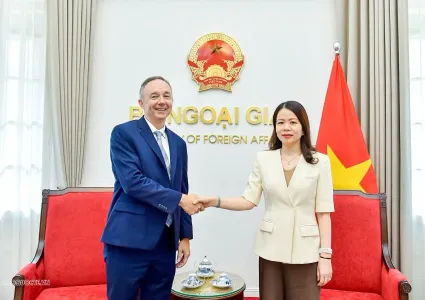 Deputy Foreign Minister pledges support for Fulbright University Vietnam