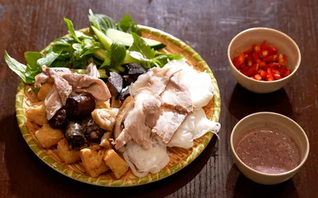 Bun Dau Mam Tom - the bold taste of Hanoi | Street Food