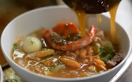Banh Canh Cua – Tracing the flavours of the city | Street Food