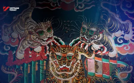 The Art of Copper Wire and Quartz Sand | Vibes of Vietnam