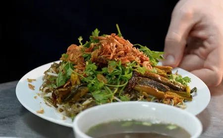 Eel glass noodles: A street food symphony | Street Food