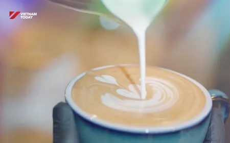 The Booming Coffee Shop Economy | Vietnam Explained