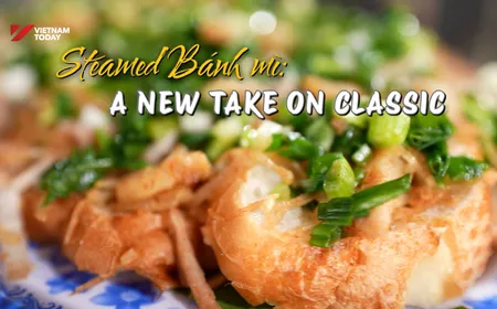 Steamed Bánh Mì - A new take on a classic | Street Food
