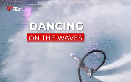 Dancing on the waves | Vietnam Destination