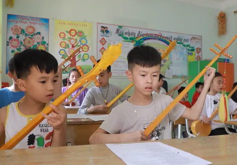 Spreading the love for Then singing and Tinh lute in Cao Bang | Vibes of Vietnam