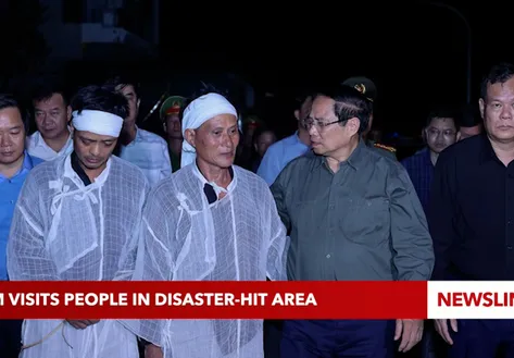 PM visits people in disaster-hit area
