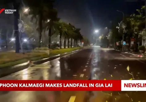Typhoon Kalmaegi makes landfall in Central Vietnam