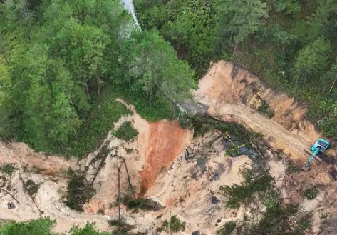 Recovery efforts in central Vietnam