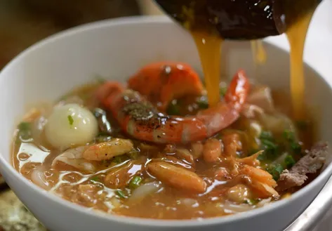 Banh Canh Cua – Tracing the flavours of the city | Street Food