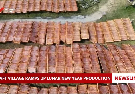 Craft village ramps up Lunar New Year production