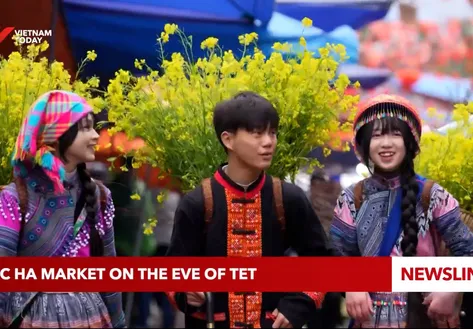 Bắc Hà market on the eve of Tết