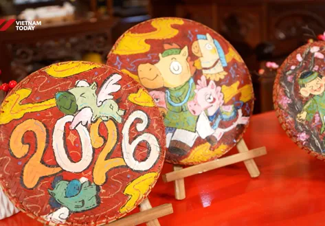 An Eye on New Beginnings | Eyes on V