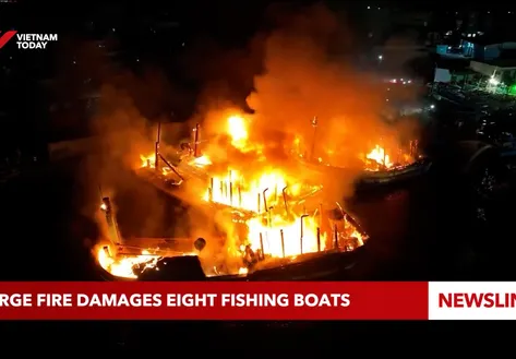 Large fire damages eight fishing boats