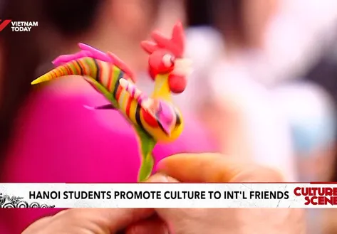 Hanoi students promote culture to international friends