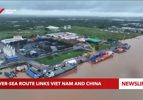 River-sea route links Vietnam and China