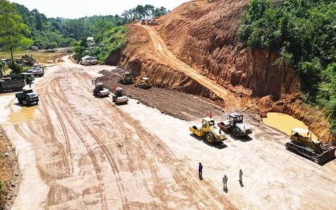 Thủ tướng yêu cầu đẩy nhanh phân bổ, giải ngân vốn đầu tư công 2025