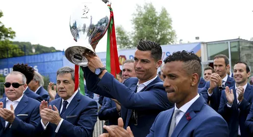 EURO 2016 – Danh hiệu thứ 18 đặc biệt của Ronaldo