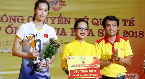 Ảnh: Những danh hiệu xuất sắc của giải bóng chuyền VTV Cup Ống nhựa Hoa Sen 2018