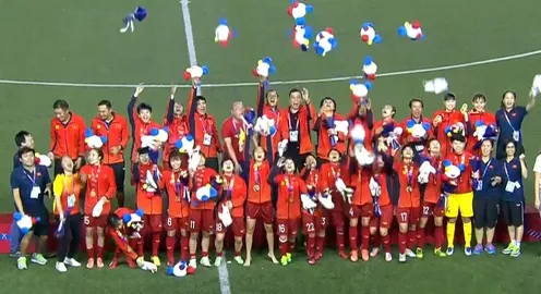 SEA Games 30: Khoảnh khắc ĐT bóng đá nữ Việt Nam đăng quang chức vô địch