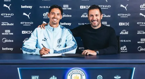 Man City công bố tân binh thứ 4