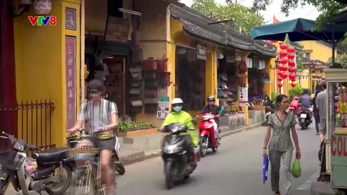 Sắc màu các dân tộc: Phố Hội và cầu nối với thế giới