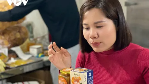 Nông dân đưa nông sản lên “chợ mạng”