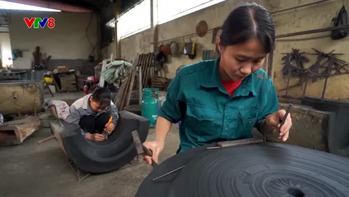 Muôn màu cuộc sống: Làng nghề đúc trống đồng Đông Sơn