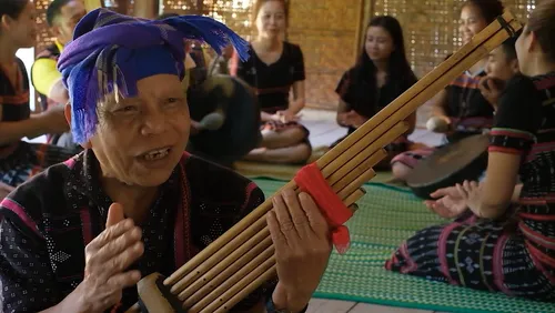 Muôn màu cuộc sống: Già làng "giữ lửa" văn hóa giữa núi rừng A Lưới, TP. Huế