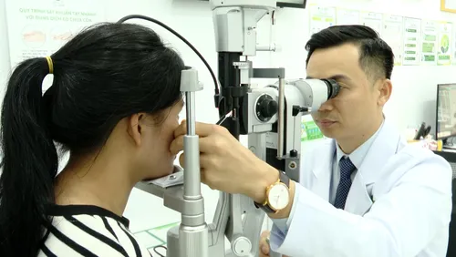 Đột phá Công nghệ xóa cận LUMOPRO 