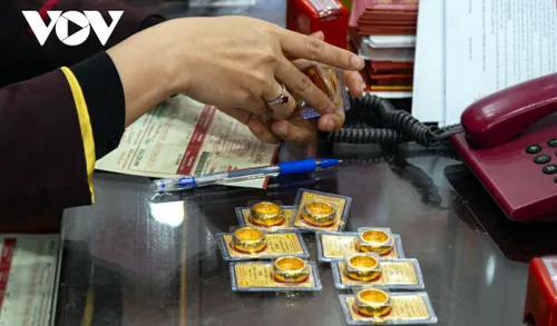 Giá vàng hôm nay 14/1: Vàng trong nước tăng sát 163 triệu đồng/lượng
