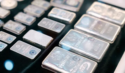 Giá bạc hôm nay 24-3: Tăng mạnh trở lại