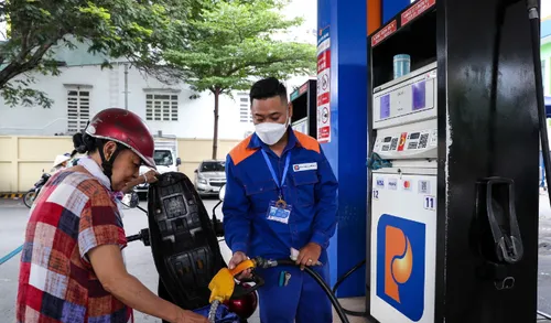 Giá xăng dầu hôm nay (16-5): Tăng vọt do lo ngại xung đột Mỹ - Iran leo thang