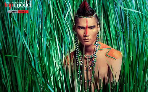 Vietnam's Next Top Model cùng lúc loại 2 thí sinh