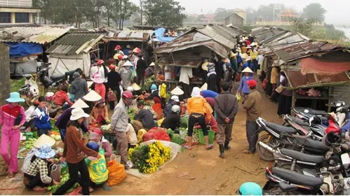 Chợ quê ngày 30 Tết