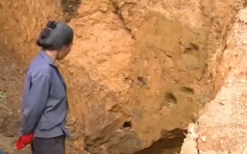 Bắc Kạn: Nguy hiểm rình rập từ khai thác vàng trái phép